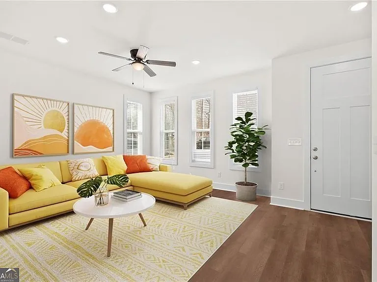 195 W Lake Ave NW #1 — Photo 3