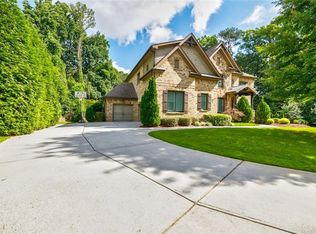 1822 Berkeley Oaks Ln NE, Atlanta, GA 30329