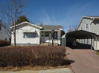2307 W 14th St, Sioux City, IA 51103