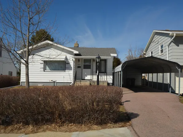 2307 W 14th St, Sioux City, IA 51103