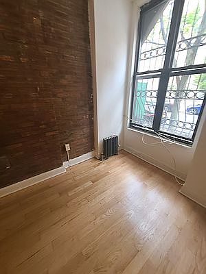 4th image of 230 W 123rd St #1F