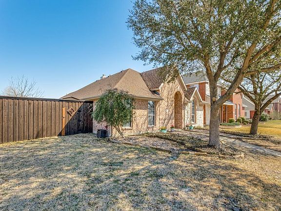 2nd image of 1629 Lake Tawakoni Dr