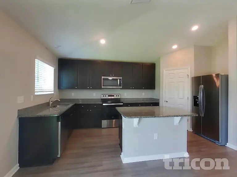 8304 Fouraker Forest Rd — Photo 4
