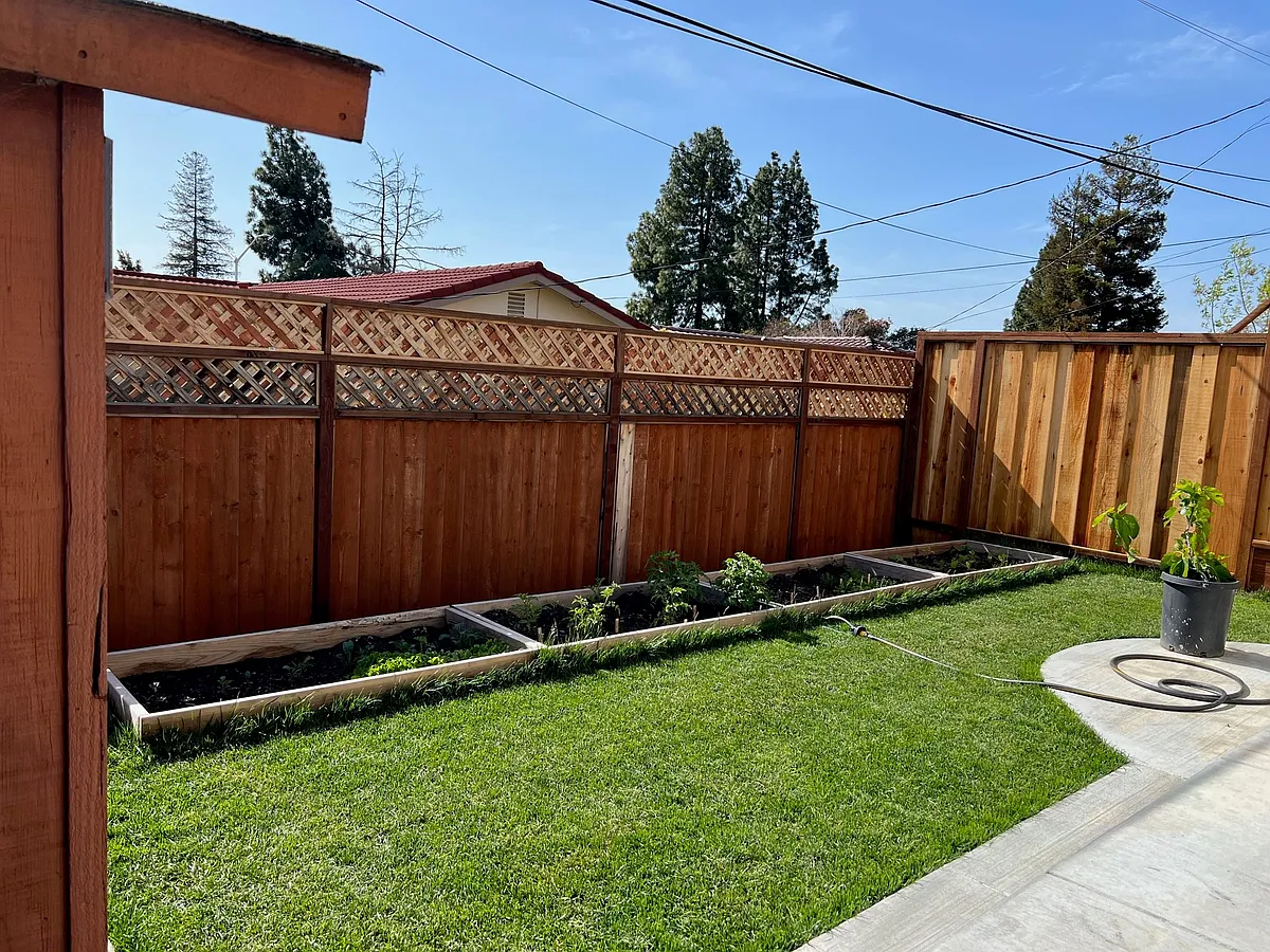 Building Photo - 1301 Wisteria Dr