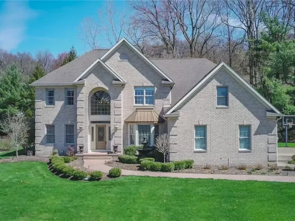 6860 Chillingsworth Cir NW, Canton, OH 44718