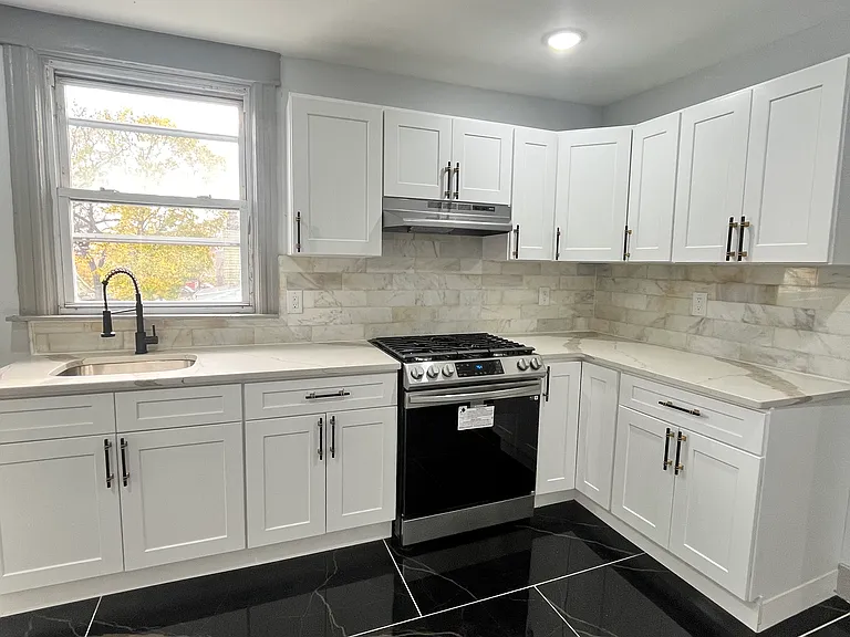 156 Wegman Pkwy #3 — Photo 1