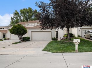 13944 Meadow Ridge Rd, Omaha, NE 68138