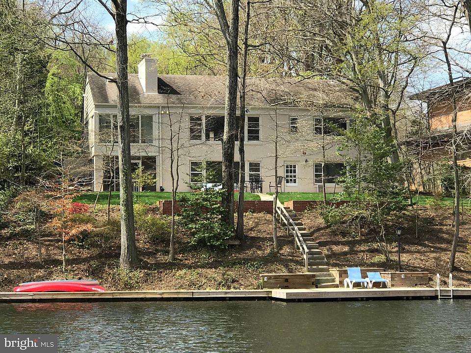 1st image of 6376 Lakeview Dr