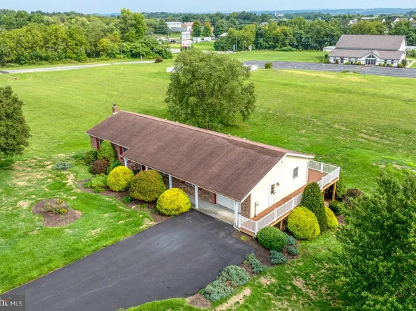 201 Kelley Ct, Grantville, PA 17028