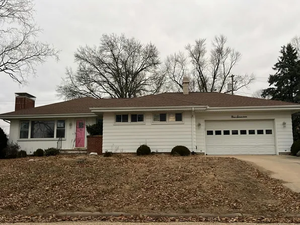 917 Lawndale Ave, Lacon, IL 61540