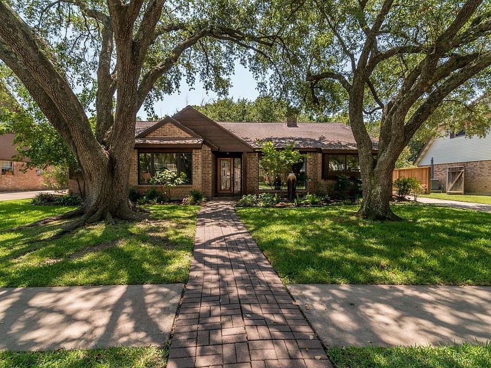 1st image of 4306 Honey Oaks Dr