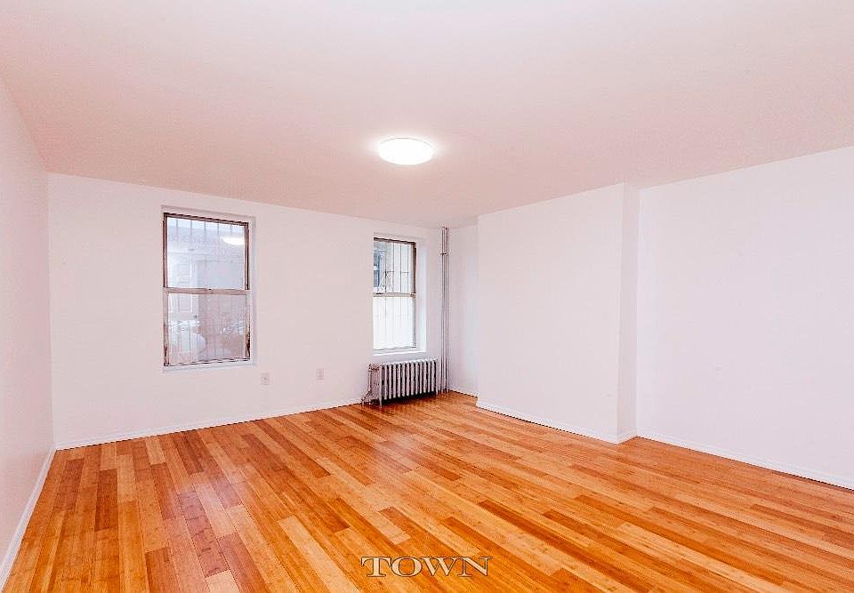 2nd image of 314 43rd St APT 1