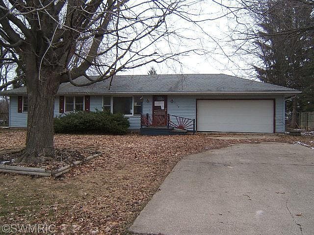 1st image of 7660 Foxwood St