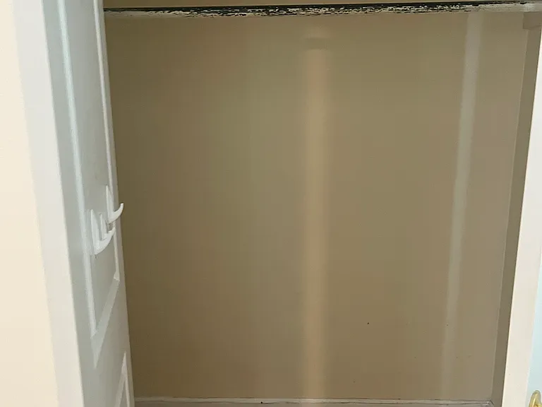 3039 Wentworth Ave — Photo 1