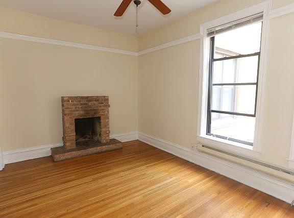 4th image of 1218 N Dearborn St APT 2B
