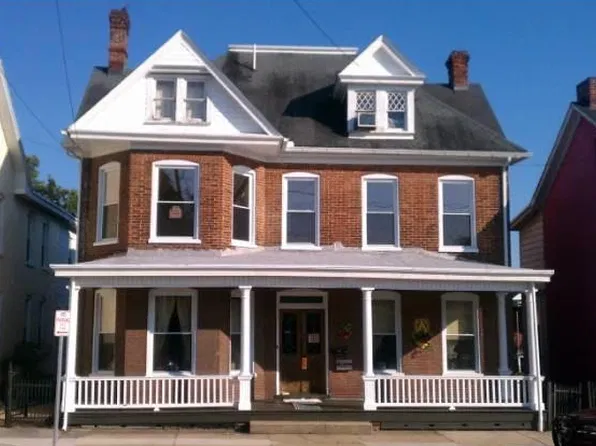 45 S Potomac St APT 2, Waynesboro, PA 17268