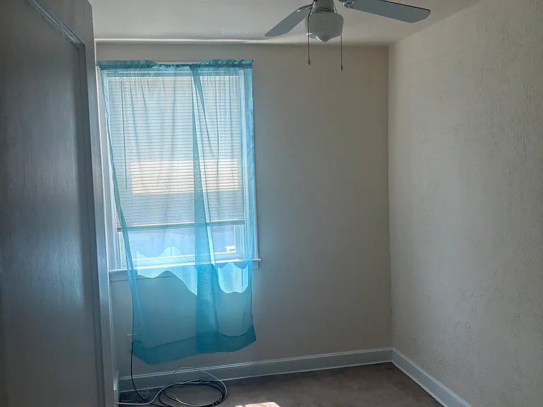 4210 Magee Ave — Photo 13