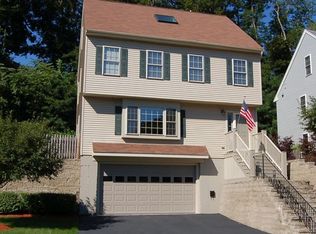 18 Planet St, Roslindale, MA 02131