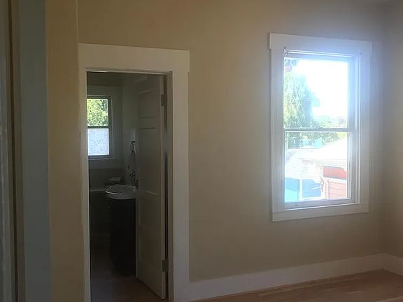 3rd image of 337 S 11th St #2