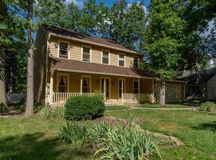 5221 Hartford Dr, Fort Wayne, IN