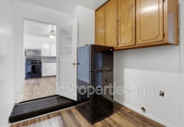814 E Centennial St — Photo 17