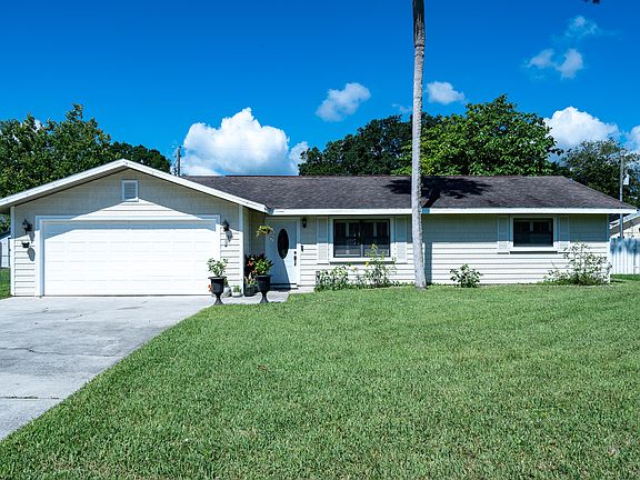 2nd image of 1810 Queen Palm Dr
