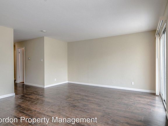 4th image of 1165 Church St #1