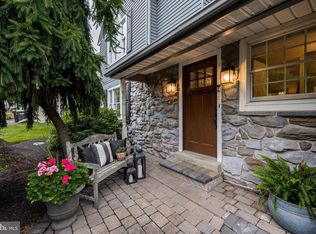 223 E Fairwood Dr, Chalfont, PA 18914