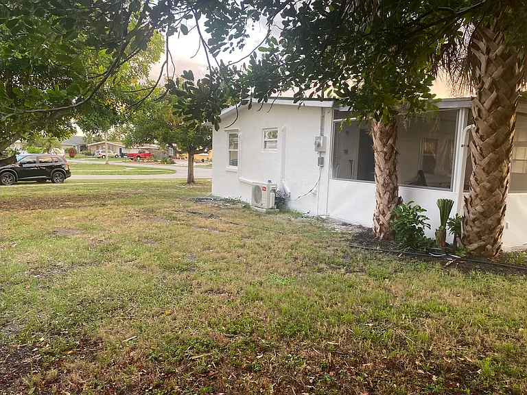 8690 Bumford Ave — Photo 31