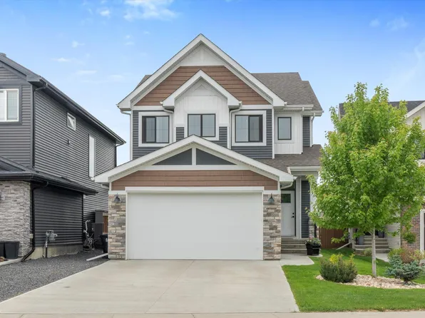 51 Meadowlink Cmn, Spruce Grove, AB T7X 0P3