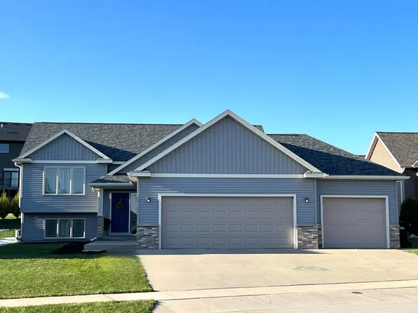 1939 Fieldstone Rd SW, Rochester, MN 55902