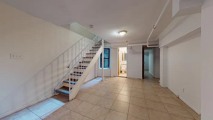 Rented by Bond New York | media 12