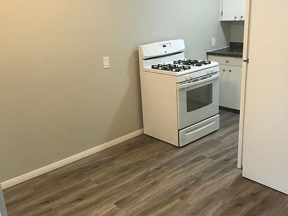 Dinette Area In Kitchen