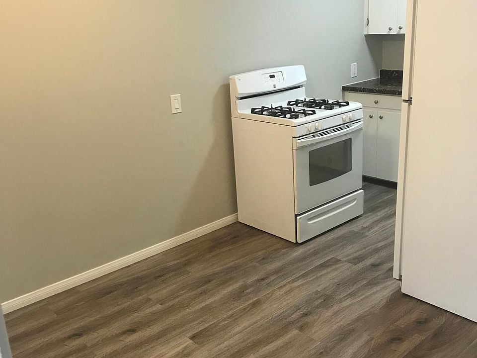 Dinette Area In Kitchen