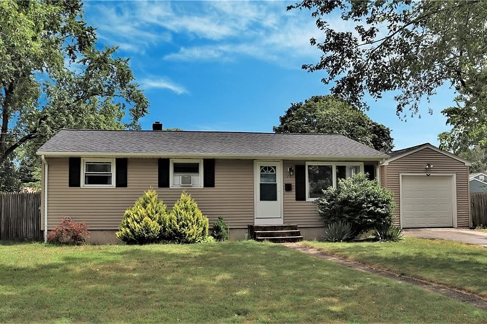 1st image of 124 Burbank Dr