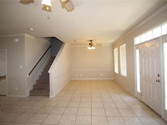 4th image of 310 Forest Dr