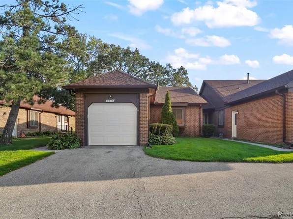 3317 Heritage Pkwy, Dearborn, MI 48124