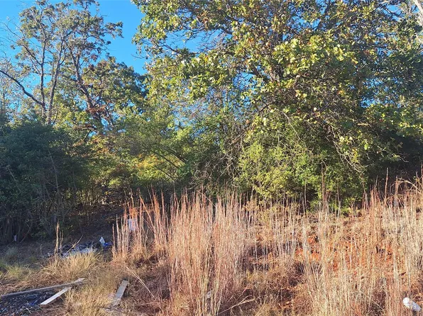 3571 Winding Rd, Hearne, TX 77859