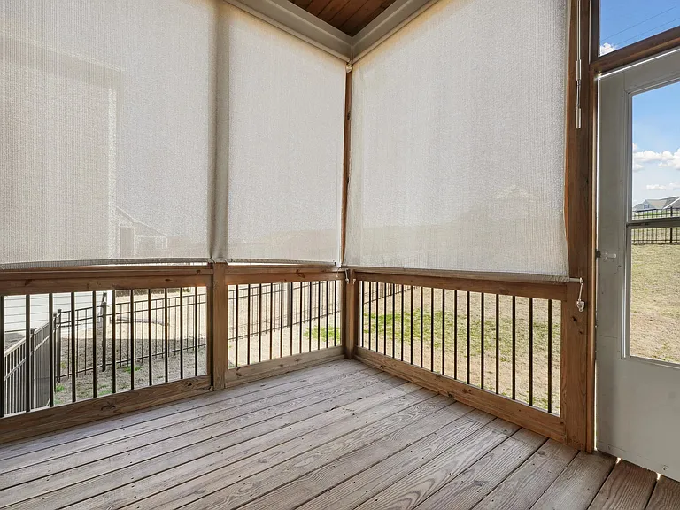2312 Longmont Dr — Photo 26