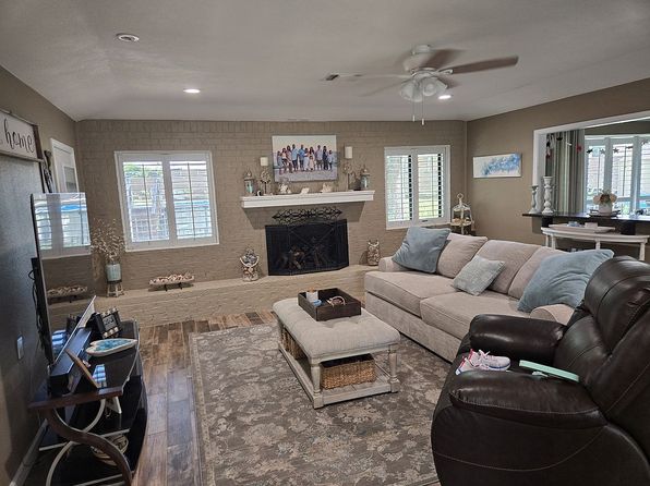 807 Hilltop Dr
