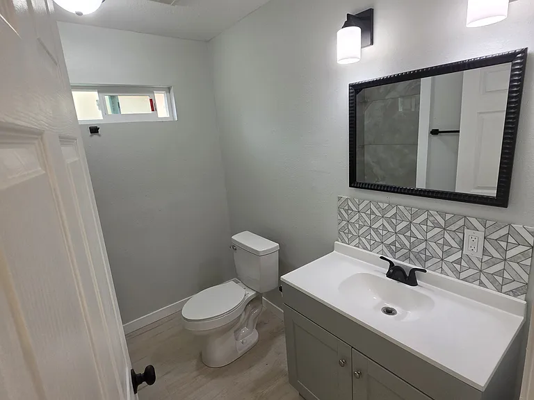 16746 Merrill St #B — Photo 26