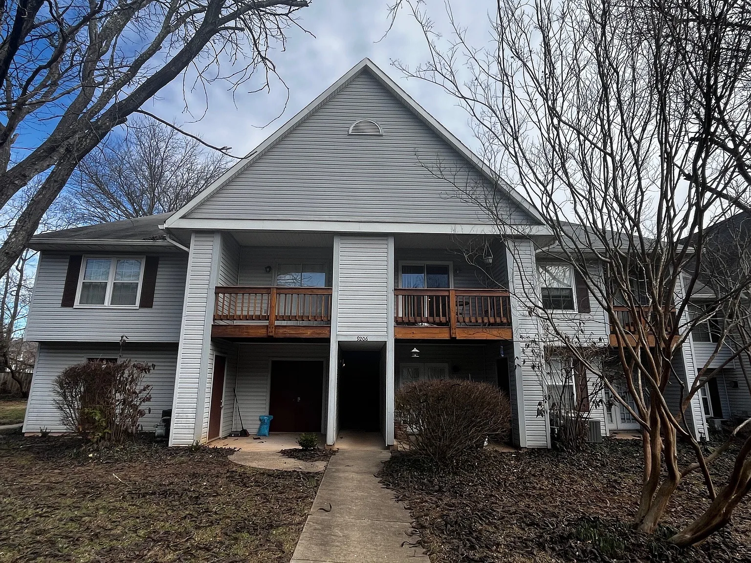9206 Azure Ct - 201 — Photo 4