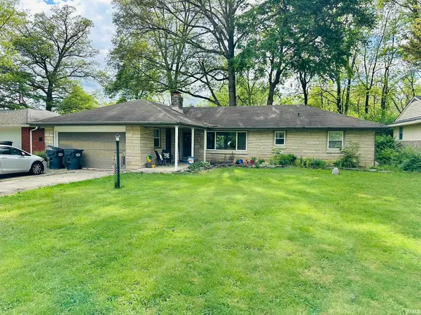 2305 S Evan Park Dr, Yorktown, IN 47396