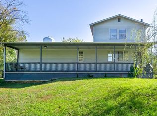 518 Flatt Spur Rd, Jamestown, TN 38556