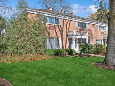 1606 Palmgren Dr UNIT 1606, Glenview, IL, 60025