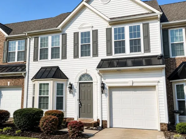 320 Shingleoak Dr, Lake Wylie, SC 29710