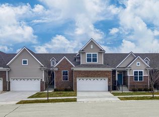 2218 Chase Dr #97, Howell, MI 48855