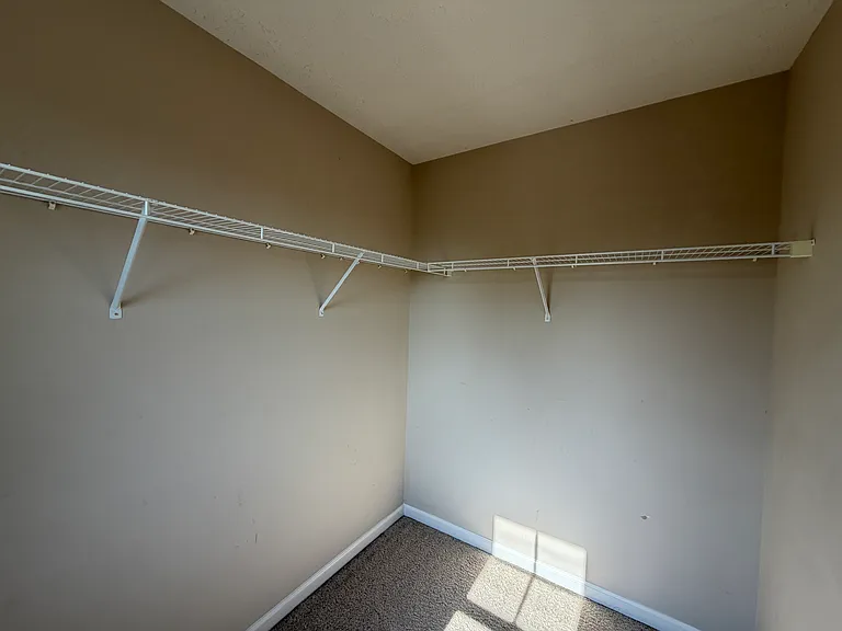 2537 Thorney Wood Ln — Photo 27
