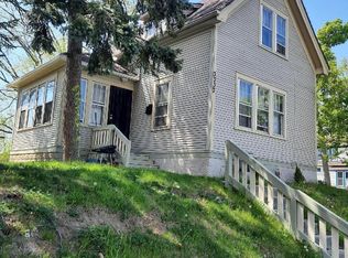 3337 N 6th St, Milwaukee, WI 53212