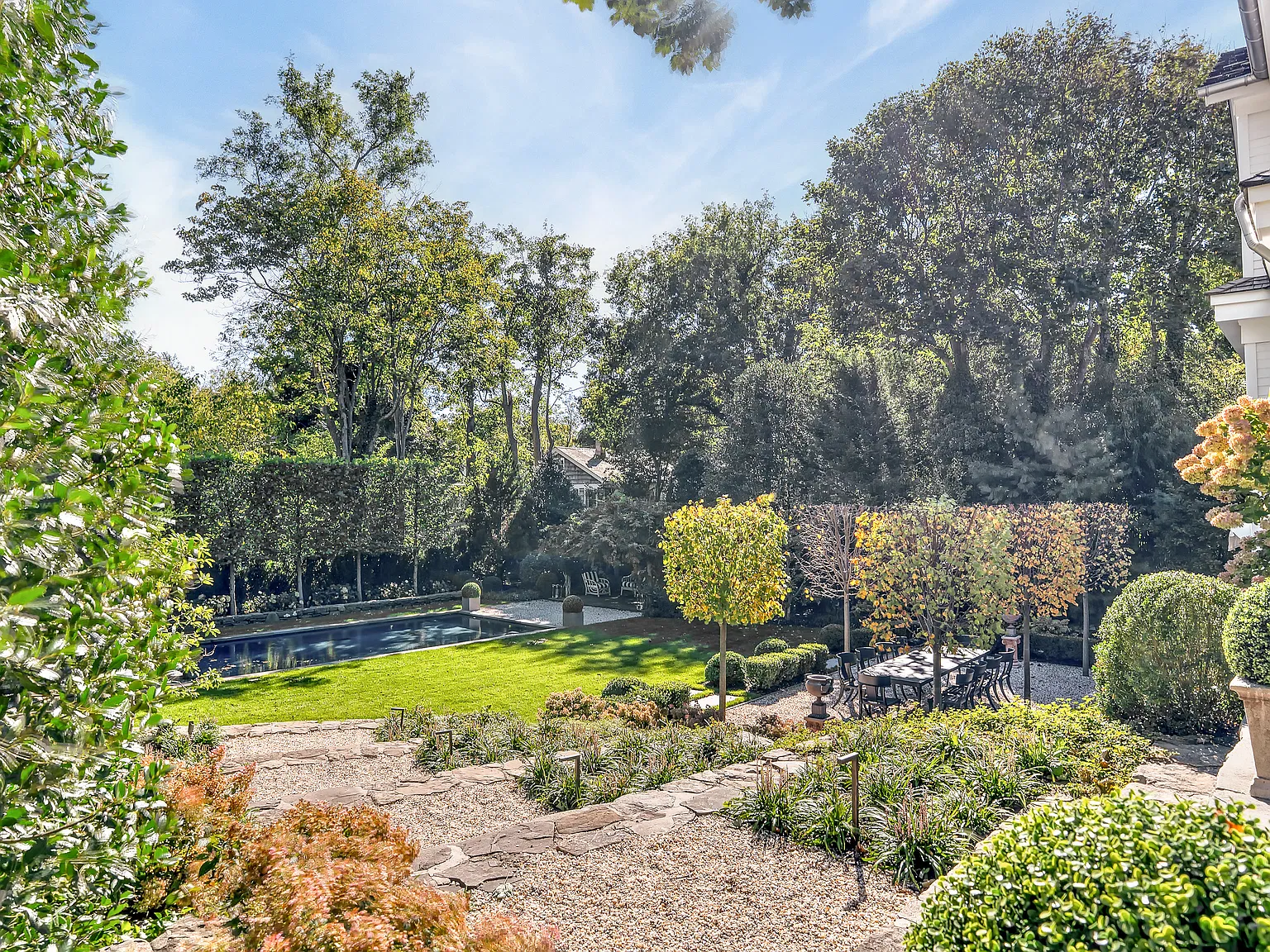 Sag Harbor Village Renovated Gem — Photo 4